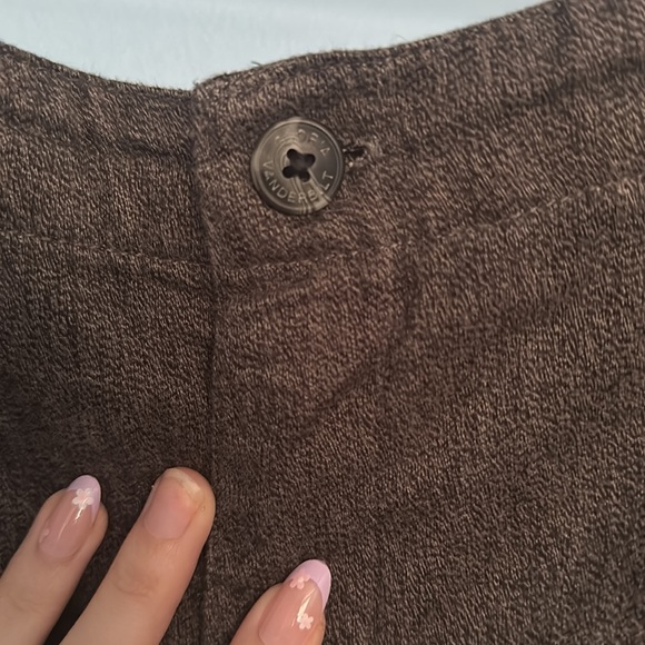 Gray slacks with front & back pockets. 100% cotton Size: 12 - Picture 7 of 10